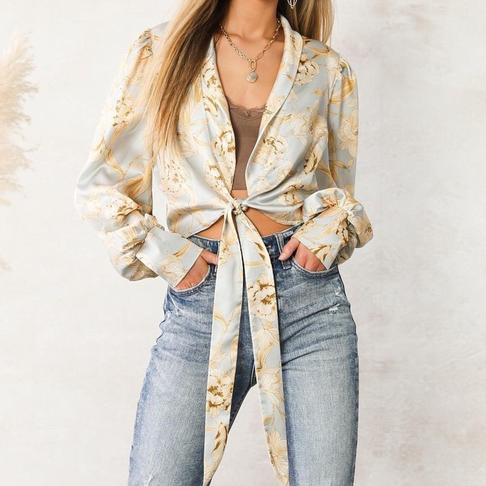 A Peach Floral Tie Waist Puff Sleeve Blouse Sz: Large